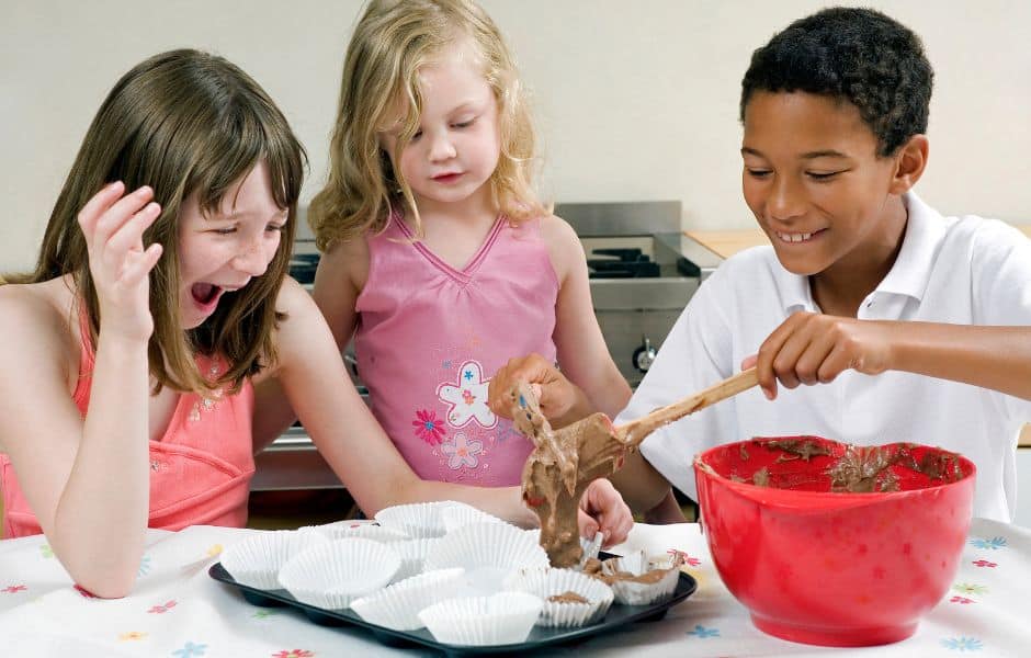 How To Bake Cheaply With Kids (6 Tips!)