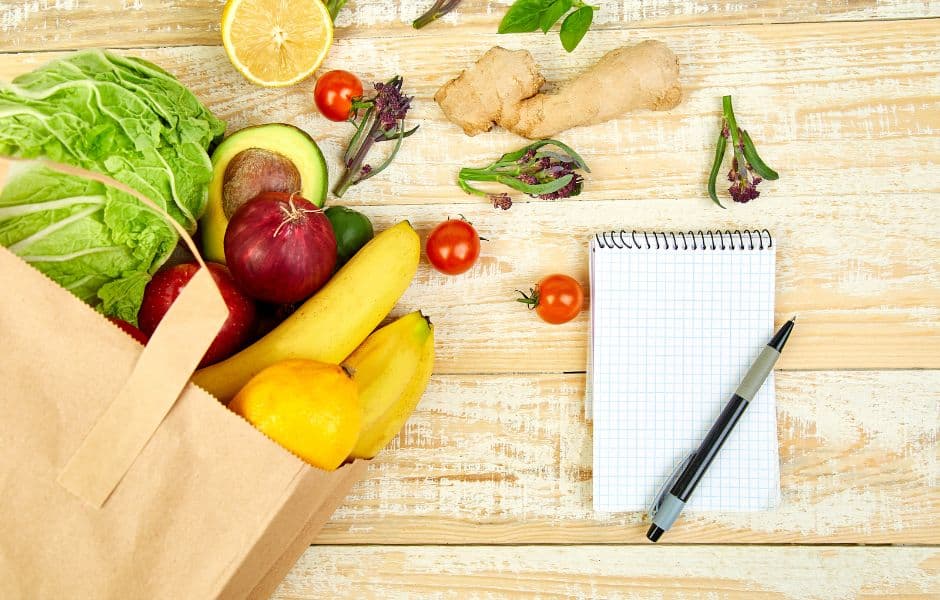 How I Write My Weekly Shopping List To Save Money
