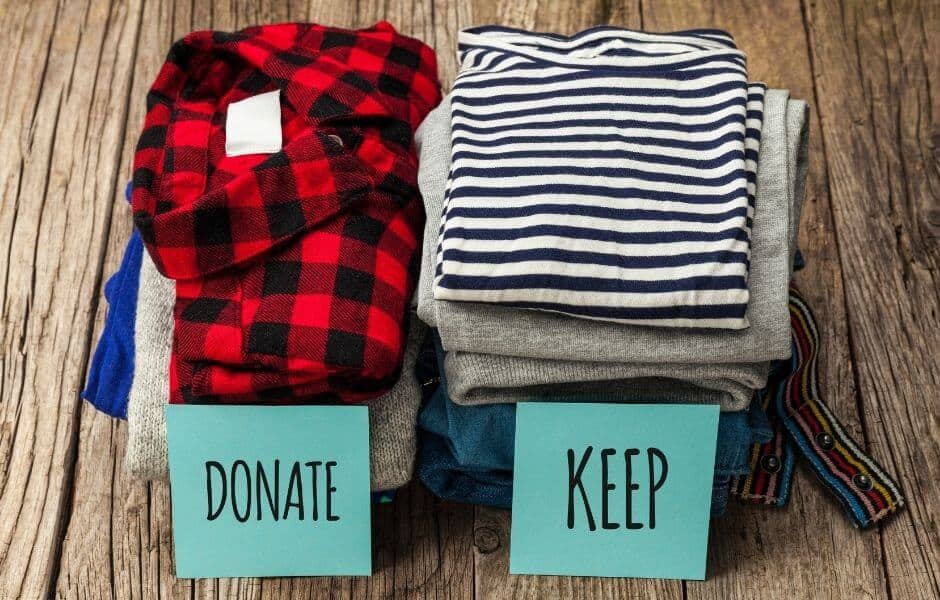 Does the thought of attempting to declutter your home fill you with dread? Here are some methods that can help you split decluttering down into easier and more manageable chunks