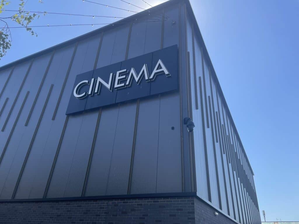 How To Get Cheap Cinema Tickets (Less than £3) How To Get Cheap Cinema Tickets (Less than £3)